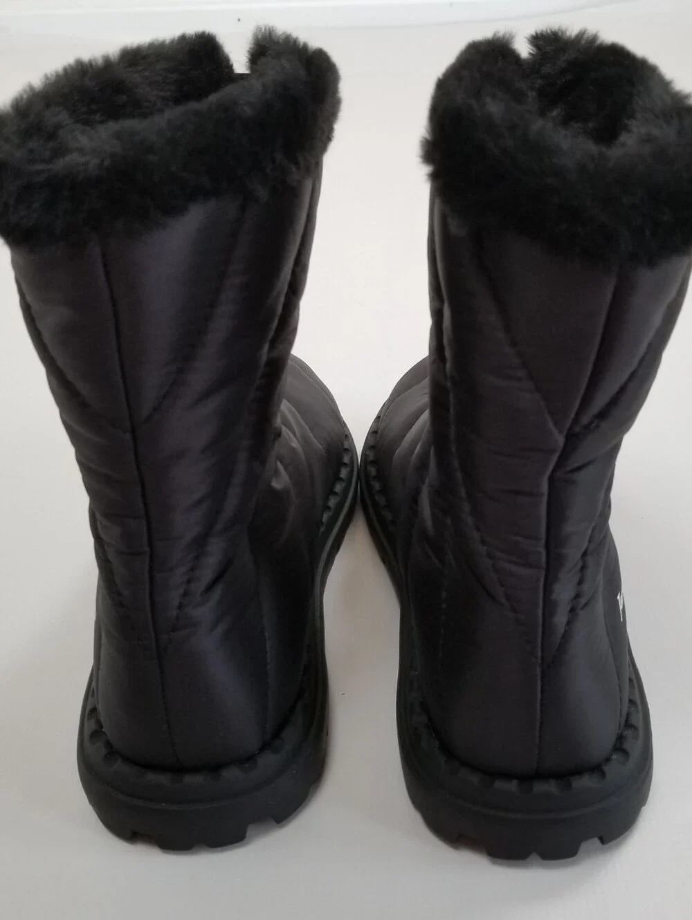 Jambu Icicle Water Resistant Boots Faux Fur Lining Size 9